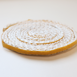 Joint plat autocollant (blanc) 7 x 3 mm - 2.50 m